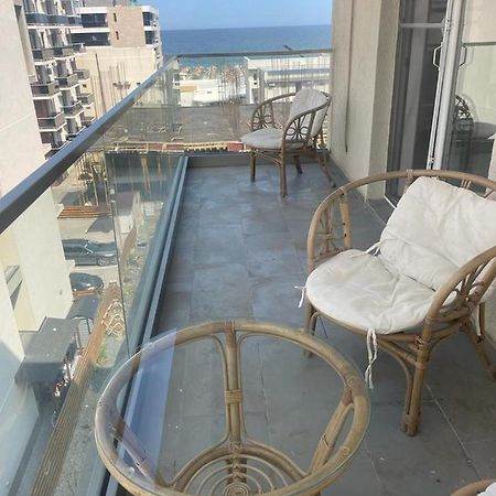 Ini Apartment Alezzi Navodari Luaran gambar