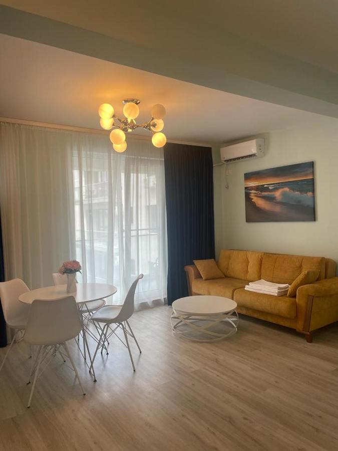 Ini Apartment Alezzi Navodari Luaran gambar