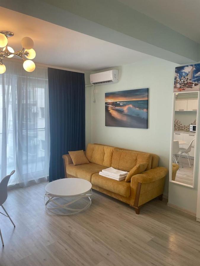 Ini Apartment Alezzi Navodari Luaran gambar