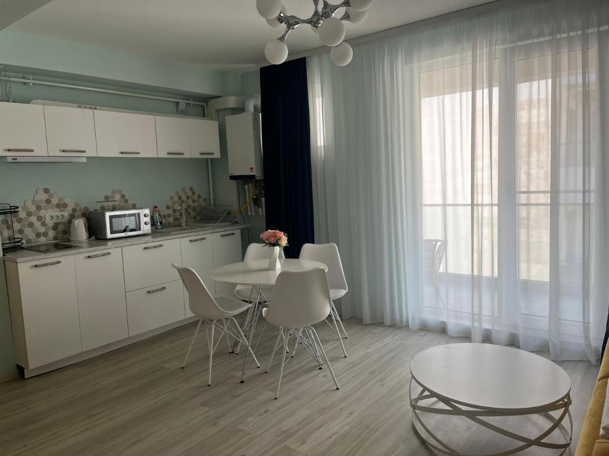 Ini Apartment Alezzi Navodari Luaran gambar