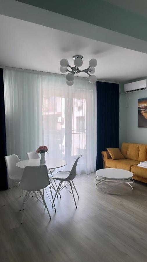 Ini Apartment Alezzi Navodari Luaran gambar